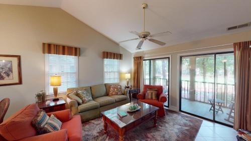 Pawleys Island House | Golf Course Charm Pawleys Getaway