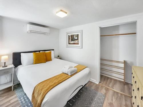 Charleston House | Golf Course-Front 2-Bedroom Apartment