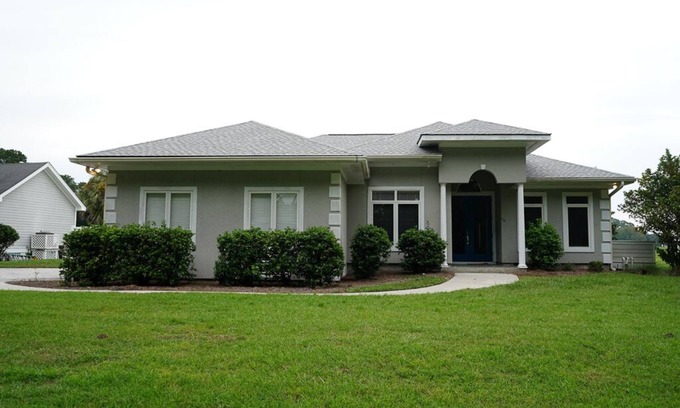 Beaufort House | Golf course retreat and Lowcountry living at its finest!