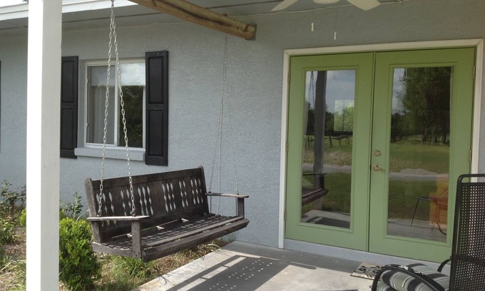 Dunnellon Villa | Golf Course View From The Front Porch and less than 2 miles from Rainbow River