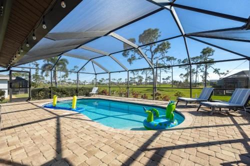 Trafalgar House | Golf Course View! Heated Pool - Villa Fairway to Florida - Roelens Vacations
