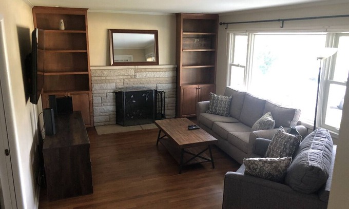 West Lafayette House | ★Golf Course Views★ Ranch ★ Fire Pit ★Bring Pets!★