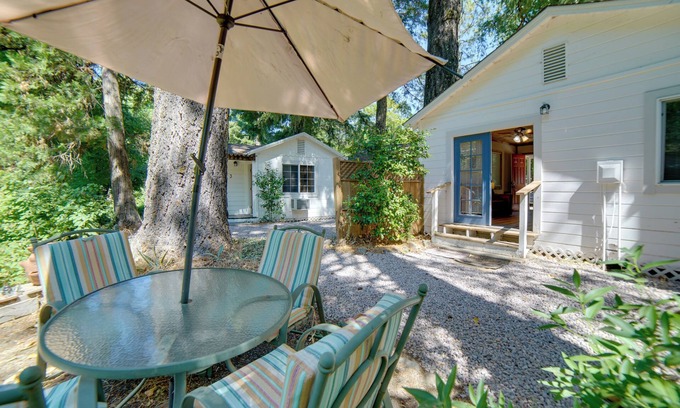 Cobb Cabin | Golf, Hike, Sip Wine: Cobb Mountain Cabin w/Patio