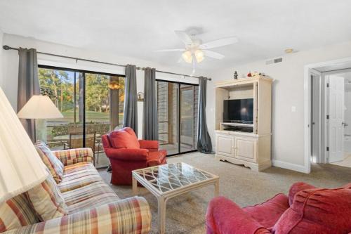 Pawleys Island House | Golf Side Elegance 2BR Villa Hideaway