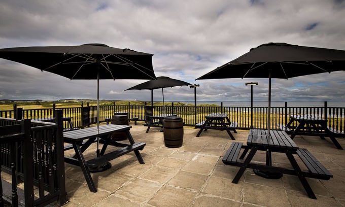 Lossiemouth Hotel | Golf View Hotel