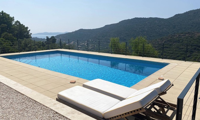 Rayol-Canadel-sur-Mer Apartment | Golfe de St-Tropez 2-rooms apartment in magnificient villa large swimming pool