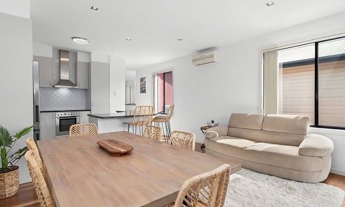 Batemans Bay House | Golfers Dream - holiday in the Bay