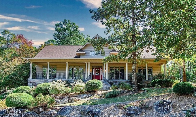 Hot Springs Village House | Golfers Paradise! Beautiful Home on Golf Course