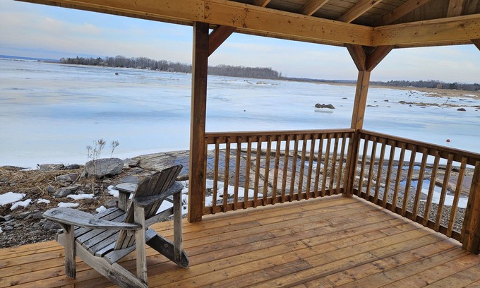 Georgian Bay House | Golfing, Swimming, Skiing, Boating, Kayaking and canoeing, & Fishing