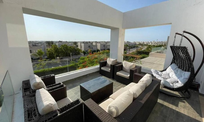 Sidi Abd El-Rahman Villa | Golfview Penthouse Hacienda bay - Families Only