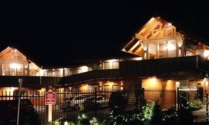Lakeside Park Cabin | Gondola Lodge