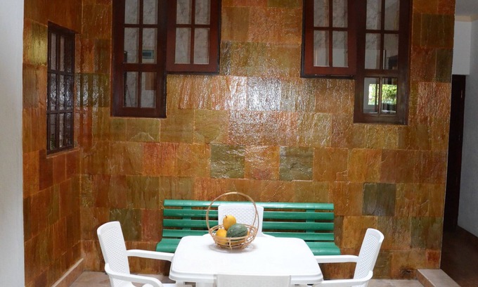 Ragama Bed & Breakfast | Gondolas Holiday Lanka