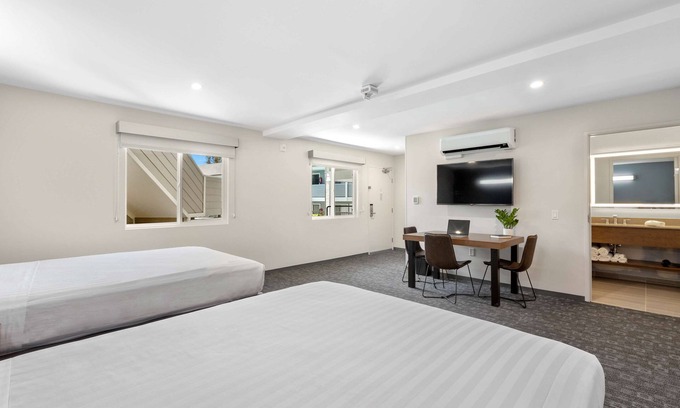 Agoura Hills Hotel | Good Nite Inn - Calabasas