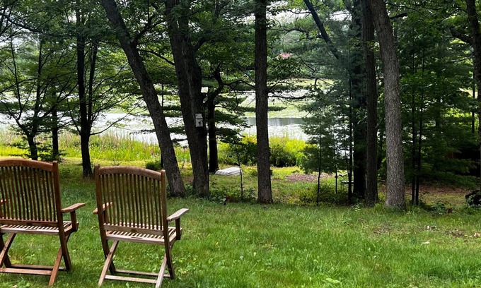 Hale Cottage | Good Times in the Yellow Friendship House