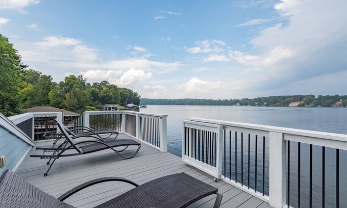 Wise House | Goose Island Retreat at Lake Gaston