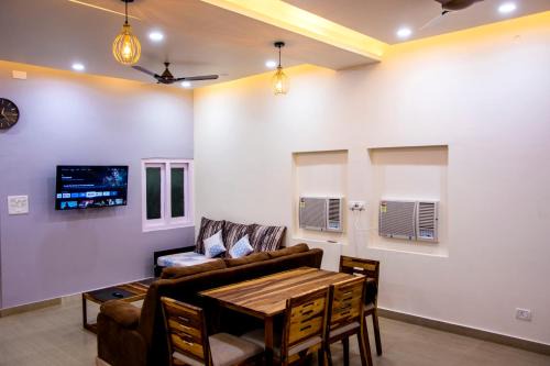 Faizabad Villa | Gooseberry Garden