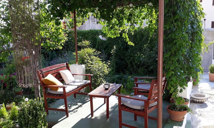 Primosten Apartment | Gordana - Parking - A1