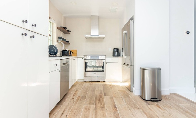 The Roads Villa | Gorgeous 3 bed 2 bath House