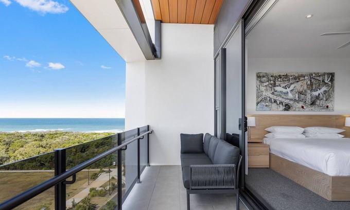 Bokarina Apartment | Gorgeous 3-Bed Unit Minutes from Beach