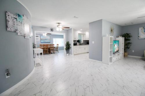 Sarasota House | Gorgeous 3 BR home minutes from Siesta Key - Edgewater Bungalow