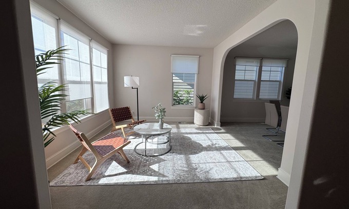 Bethany House | Gorgeous 5 Bedroom Home w/King beds