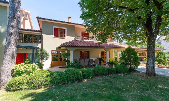 Svetvincenat Apartment | Gorgeous apartment in Svetvincenat