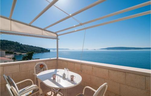 Okrug Donji Apartment | Gorgeous Apartment In Okrug Donji