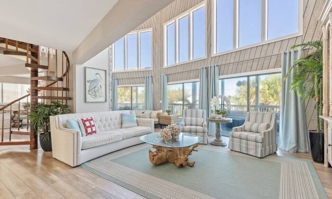Marineland Acres House | Gorgeous beach style home minutes from beach!