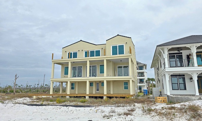 Bay County House | Gorgeous Beachfront Home, Private Pool, Pet Friendly, Amazing Views, Mexico Beac