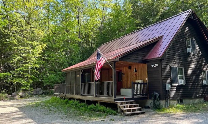 Bridgton House | Gorgeous Bridgton Cabin Only Steps to Long Lake and Direct access to ITS89!