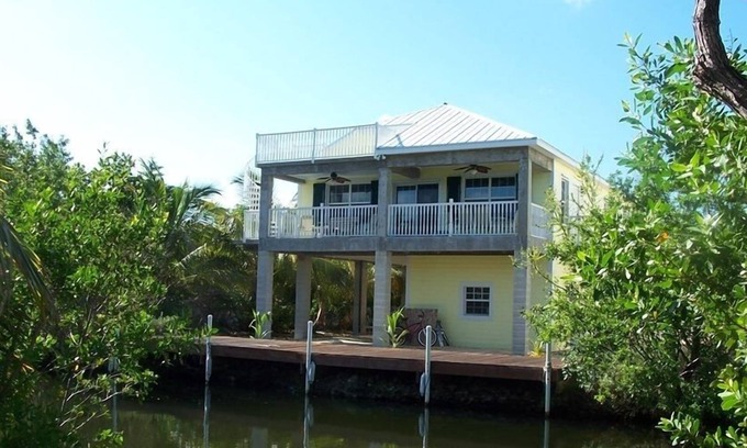 Breezeswept Beach Estates House | Gorgeous Canal Front Home! Come stay at 'Casa Key Ramrod'