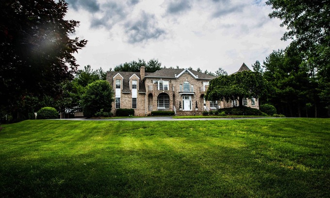 Lincolnia House | Gorgeous Chateau/House on 1.5 acres - in Annandale Center/mins to Washington DC