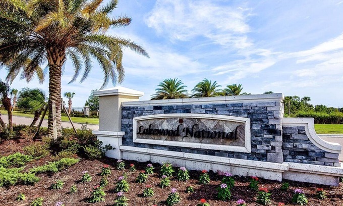 Lakewood Ranch Condo | Gorgeous Condo w/golf course views at Lakewood National