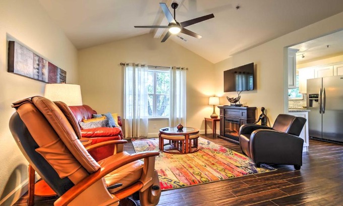 Branson Apartment | Gorgeous Condo with Resort Pool Near Branson Strip!