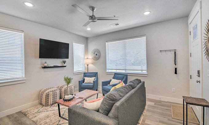Greeley House | Gorgeous Greeley Getaway - Close to Parks!