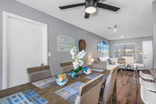 Pinellas Park House | Gorgeous Heated Pool House Near Gulf Beaches!
