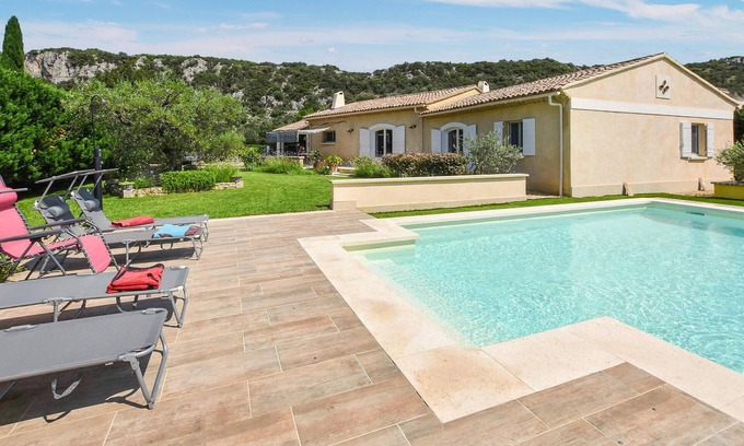 Rochefort-du-Gard House | Gorgeous home in Rochefort-du-Gard