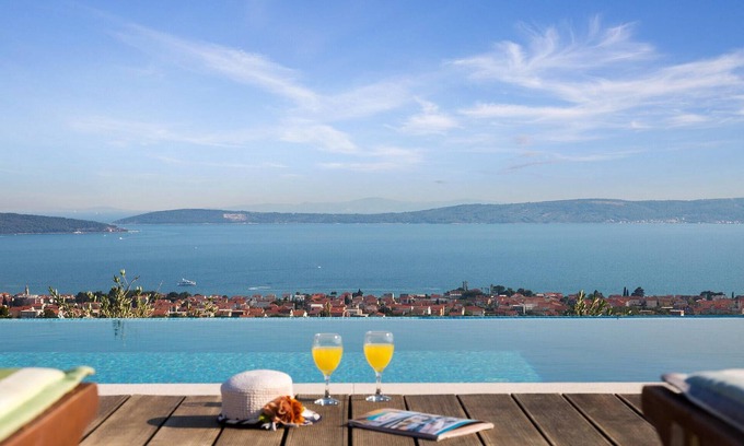 Kastel Kambelovac House | Gorgeous home in Kastel Kambelovac