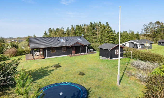 Krejbjerg House | Gorgeous home in Ejstrupholm with WiFi