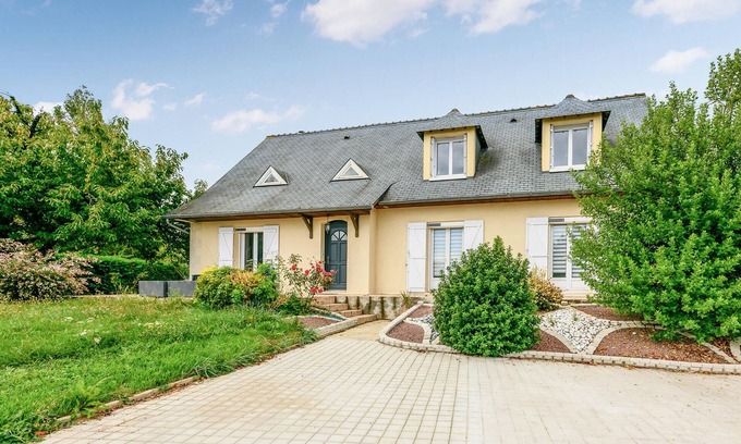 Joue-les-Tours House | Gorgeous home in Joué les Tours
