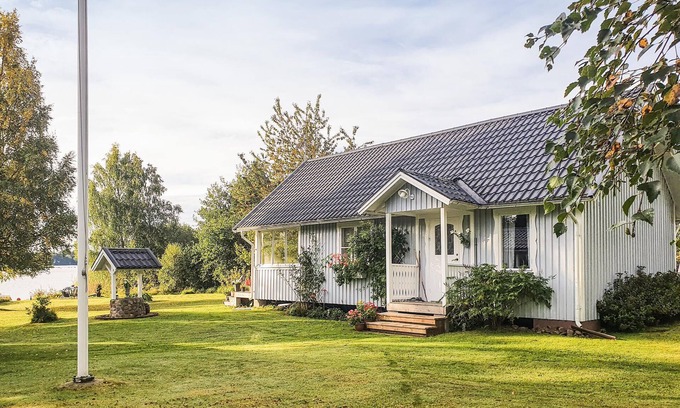 Ljung House | Gorgeous home in Ljung with kitchen