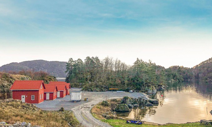 Lyngdal House | Gorgeous home in Lyngdal with kitchen
