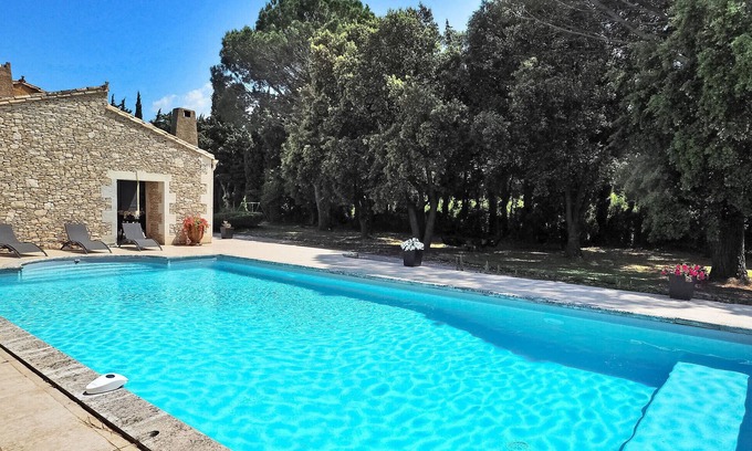 Paluds de Noves House | Gorgeous home in Noves with WiFi