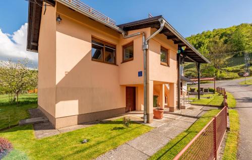 Perusic House | Gorgeous Home In Perusic