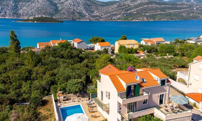 Kneza House | Gorgeous home in Pupnat