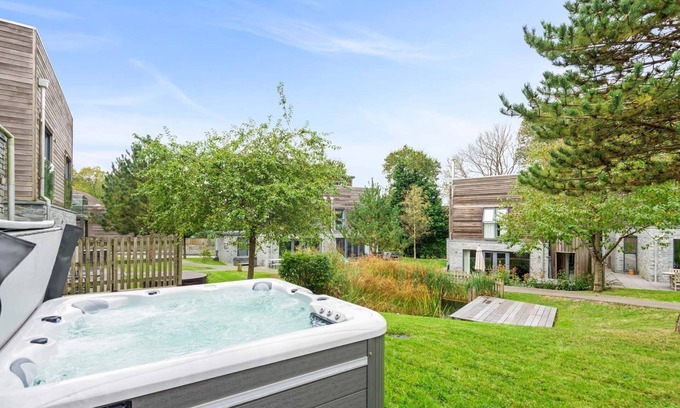 Talland House | Gorgeous home known as the Sky Deck due to its innovative design with large terrace on the roof allo