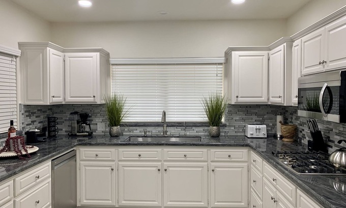 Coarsegold House | Gorgeous home near Bass Lake with RV/boat parking
