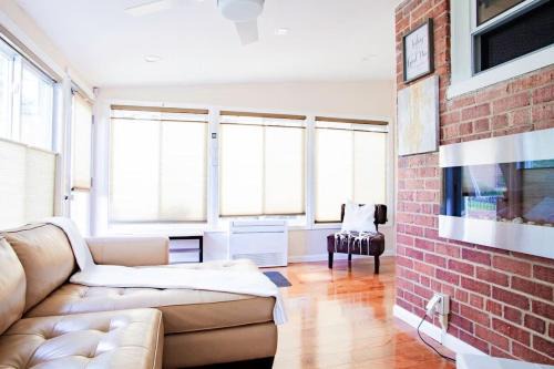 Northeast House | Gorgeous Home Tucked Away in Greener Part of Town Transit-Friendly