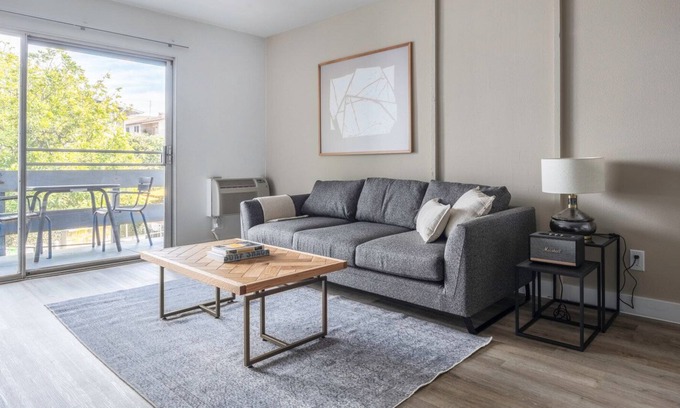 Rampart Village Apartment | Gorgeous Koreatown 1BR w/ Gym, Pool, nr. Wiltern Theatre by Blueground