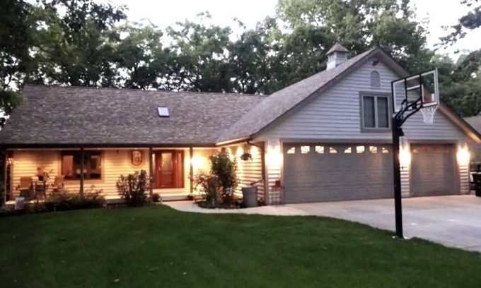 Wind Lake House | Gorgeous Lake Home Retreat!!